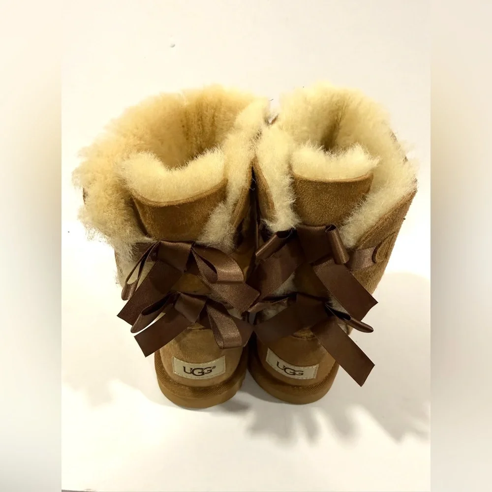 UGG Bailey Bow II Chestnut Boots Women Size 5 Brown Sheepskin Suede - Picture 10 of 11